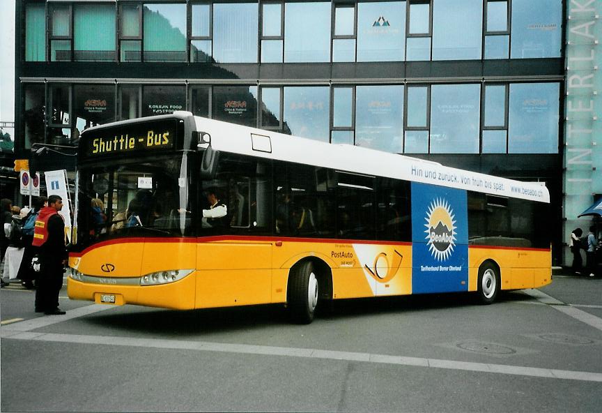 (107'920) - PostAuto Bern - BE 610'540 - Solaris am 15. Juni 2008 beim Bahnhof Interlaken Ost