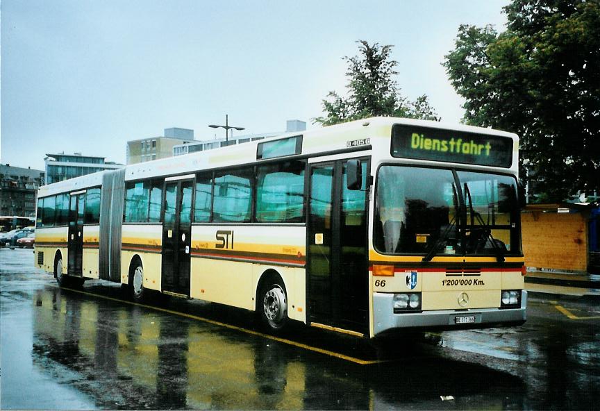 (110'830) - STI Thun - Nr. 66/BE 371'366 - Mercedes am 12. September 2008 beim Bahnhof Thun (prov. Haltestelle)