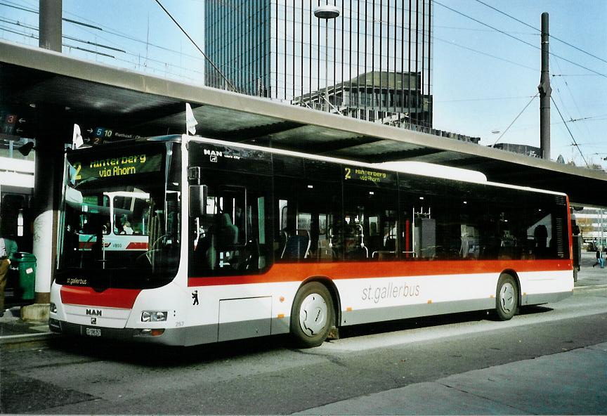 (111'611) - St. Gallerbus, St. Gallen - Nr. 257/SG 198'257 - MAN am 13. Oktober 2008 beim Bahnhof St. Gallen