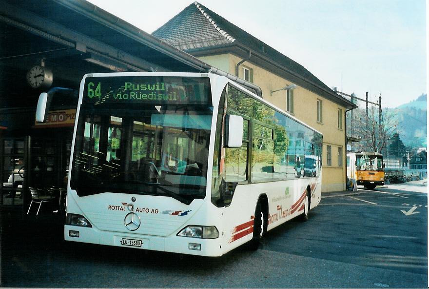 (111'727) - ARAG Ruswil - Nr. 6/LU 15'580 - Mercedes am 26. Oktober 2008 beim Bahnhof Wolhusen