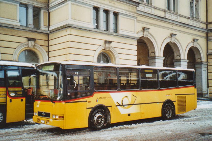 (112'712) - AutoPostale Ticino - TI 215'334 - MAN/Lauber (ex P 23'021) am 10. Dezember 2008 beim Bahnhof Bellinzona