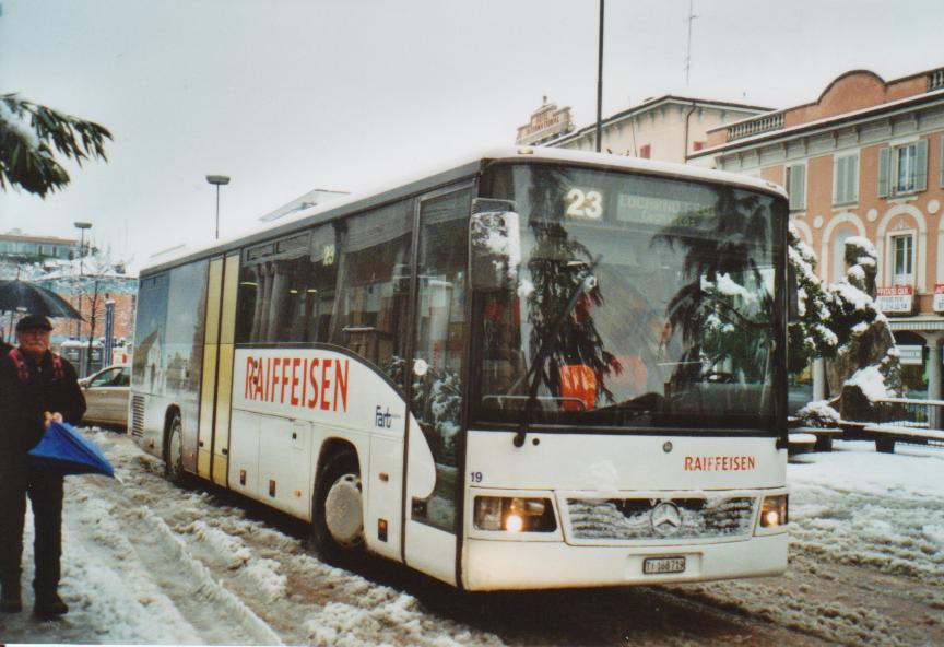 (112'717) - FART Locarno - Nr. 19/TI 168'719 - Mercedes am 10. Dezember 2008 beim Bahnhof Bellinzona