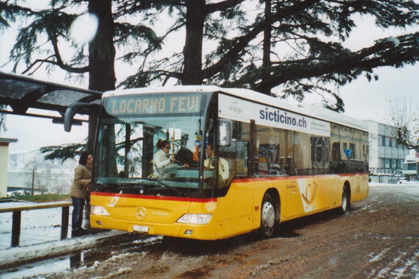 (112'726) - Starnini, Tenero - TI 148'770 - Mercedes am 10. Dezember 2008 beim Bahnhof Bellinzona