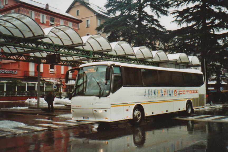 (112'810) - Comazzi, Bergomanero - Nr. 320/CX-154 LB - Bova am 11. Dezember 2008 beim Bahnhof Domodossola