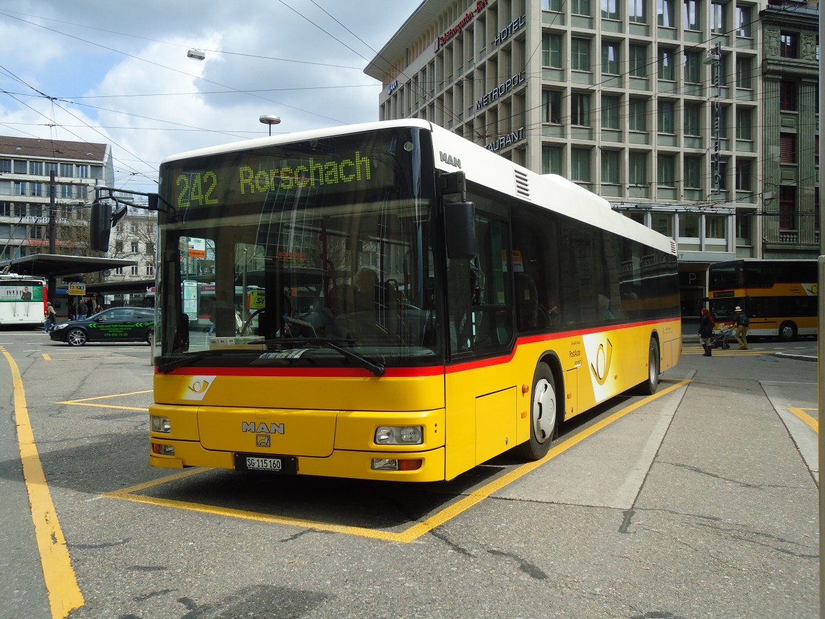 (113'254) - Schwizer, Goldach - SG 115'160 - MAN am 13. April 2011 beim Bahnhof St. Gallen