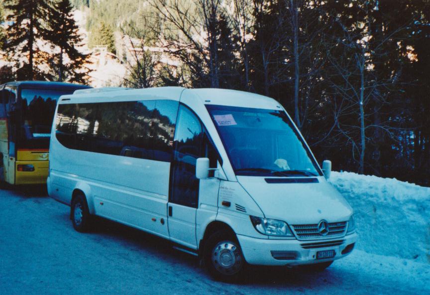 (113'711) - Little Bus, Dietikon - ZH 120'111 - Mercedes am 11. Januar 2009 in Adelboden, ASB