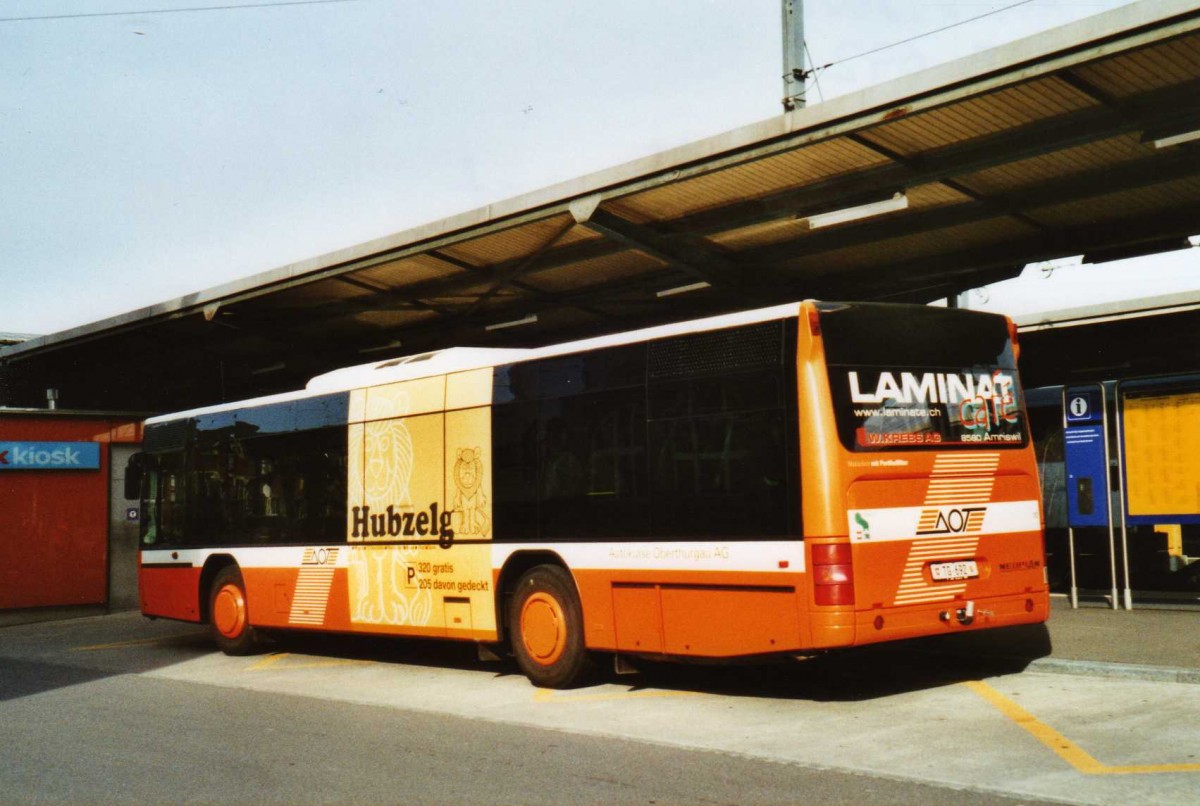 (115'434) - AOT Amriswil - Nr. 10/TG 692 - Neoplan am 18. Mrz 2009 beim Bahnhof Romanshorn 