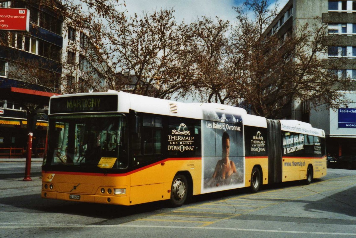 (115'628) - Buchard, Leytron - Nr. 152/VS 104'346 - Volvo am 30. Mrz 2009 beim Bahnhof Sion