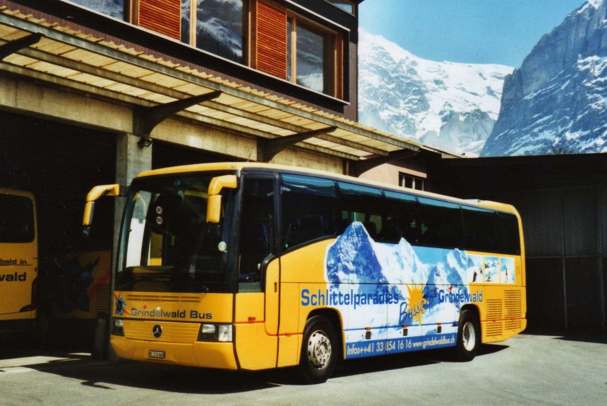 (115'802) - AVG Grindelwald - Nr. 10/BE 210'669 - Mercedes am 5. April 2009 in Grindelwald, Garage