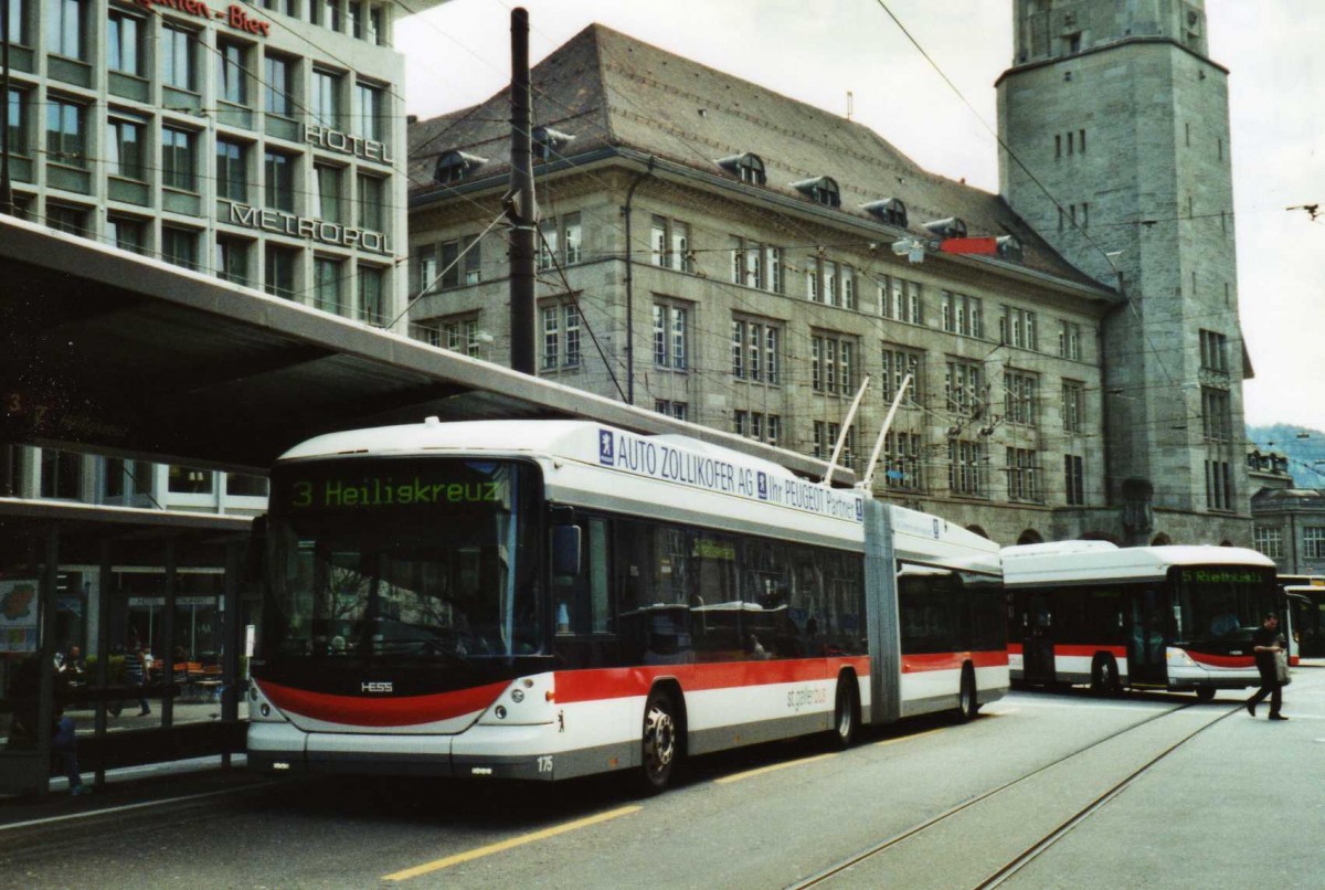 (116'013) - St. Gallerbus, St. Gallen - Nr. 175 - Hess/Hess Gelenktrolleybus am 22. April 2009 beim Bahnhof St. Gallen