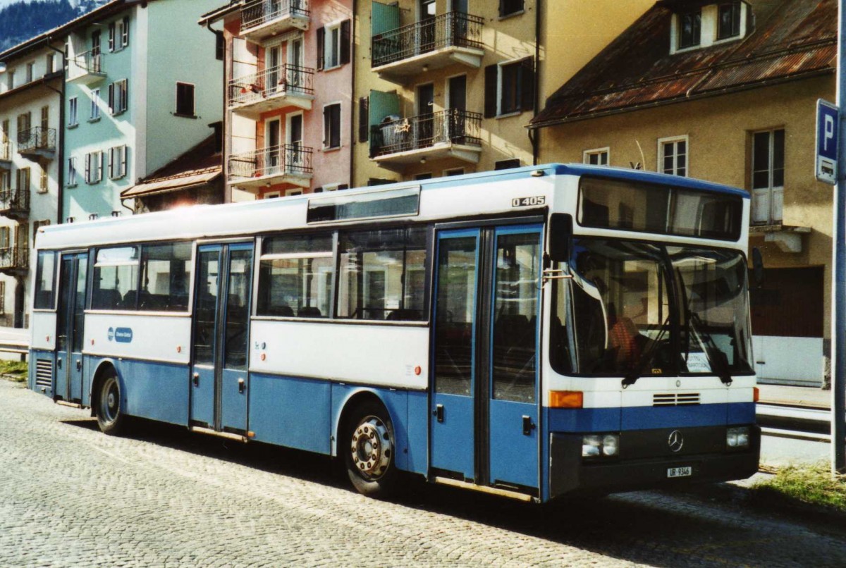 (116'231) - Meyer, Gschenen - UR 9346 - Mercedes (ex Gut, Binz Nr. 19) am 30. April 2009 beim Bahnhof Airolo