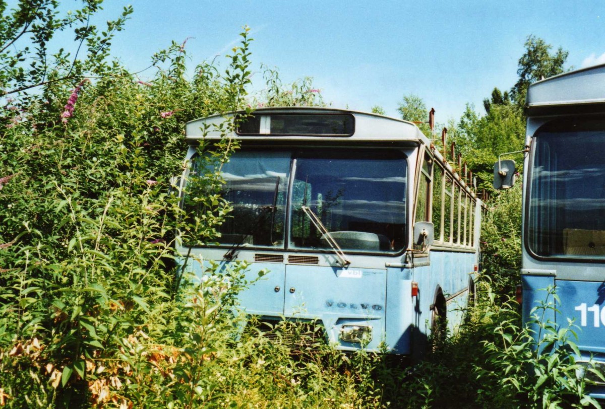 (117'919) - VBL Luzern - Nr. 108 - Volvo/Hess am 4. Juli 2009 in Nfels