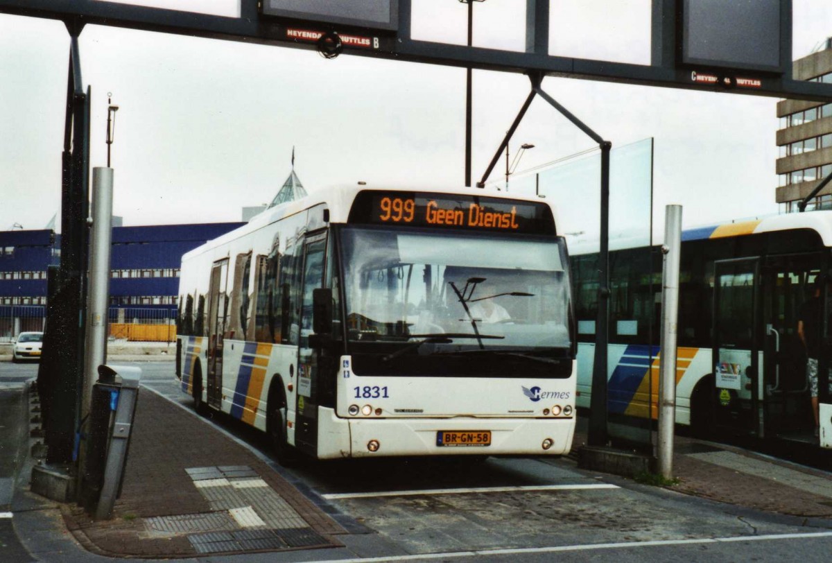 (118'231) - Hermes, Kampen - Nr. 1831/BR-GN-58 - VDL Berkhof am 5. Juli 2009 beim Bahnhof Nijmegen