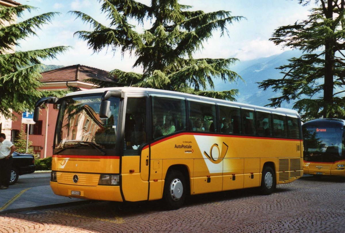 (119'221) - AutoPostale Ticino - TI 215'030 - Mercedes (ex P 25'590; ex Jelmorini, Tesserete) am 20. Juli 2009 beim Bahnhof Bellinzona