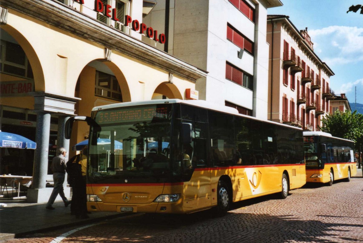 (119'224) - AutoPostale Ticino - TI 228'018 - Mercedes am 20. Juli 2009 beim Bahnhof Bellinzona