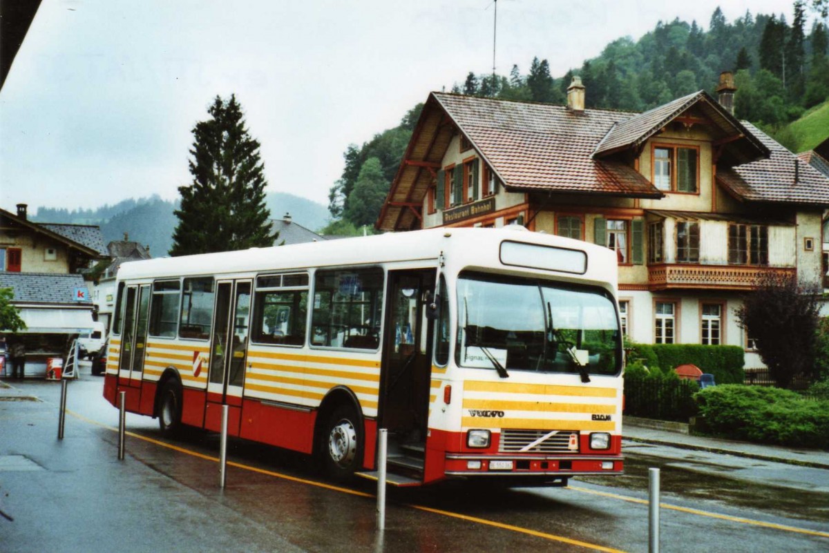 (119'331) - Busland, Burgdorf - Nr. 11/BE 550'362 - Volvo/R&J (ex AOE Langnau Nr. 11; ex STI Thun Nr. 33; ex SAT Thun Nr. 33) am 3. August 2009 beim Bahnhof Signau