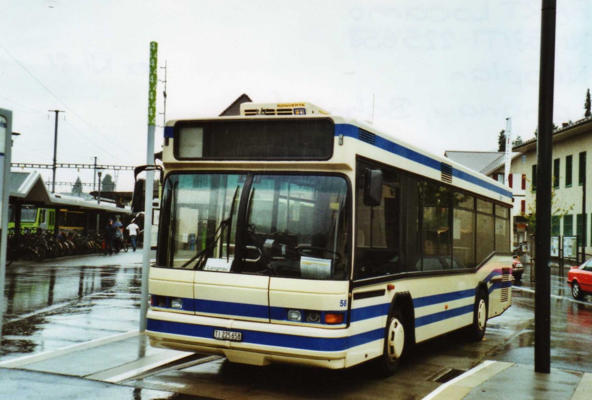 (119'336) - FART Locarno - Nr. 58/TI 225'658 - Neoplan (ex Nr. 81) am 3. August 2009 beim Bahnhof Langnau (Einsatz Busland)