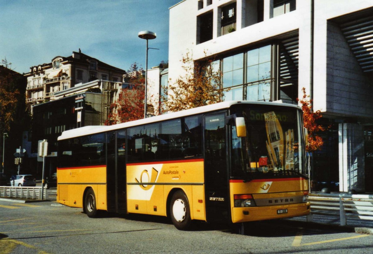 (122'425) - Chiesa, Riazzino - TI 1898 - Setra am 21. November 2009 beim Bahnhof Locarno