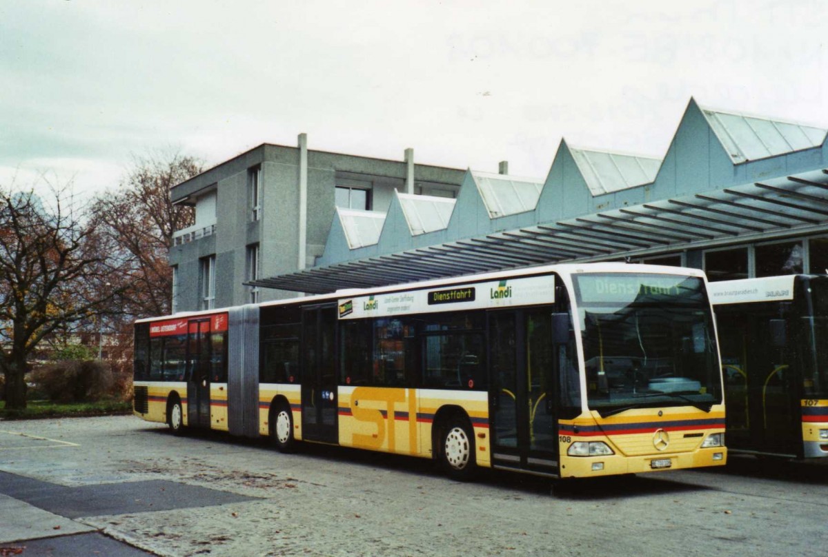 (122'505) - STI Thun - Nr. 108/BE 700'108 - Mercedes am 22. November 2009 in Thun, Garage