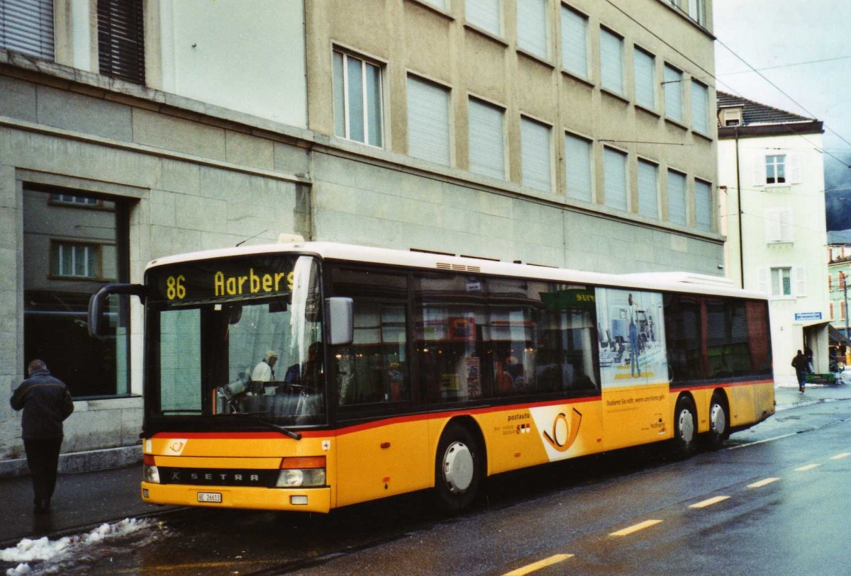 (123'216) - AVA Aarberg - Nr. 3/BE 26'613 - Setra am 23. Dezember 2009 beim Bahnhof Biel