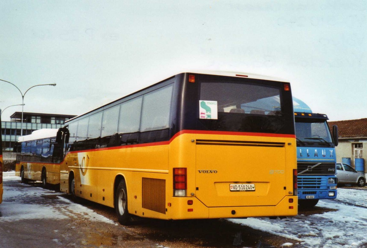 (123'318) - CarPostal Ouest - VD 510'240 - Volvo (ex P 25'161) am 23. Dezember 2009 in Yverdon, Garage