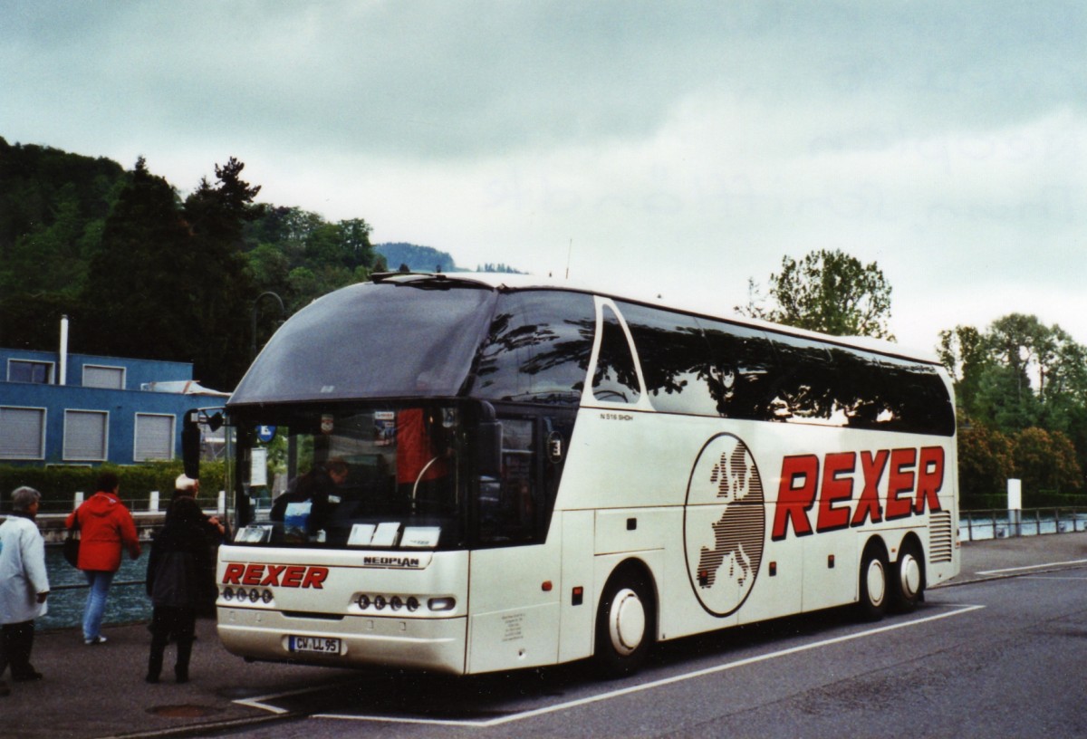 (126'204) - Aus Deutschland: Rexer, Calw - CW-LL 95 - Neoplan am 15. Mai 2010 bei der Schifflndte Thun