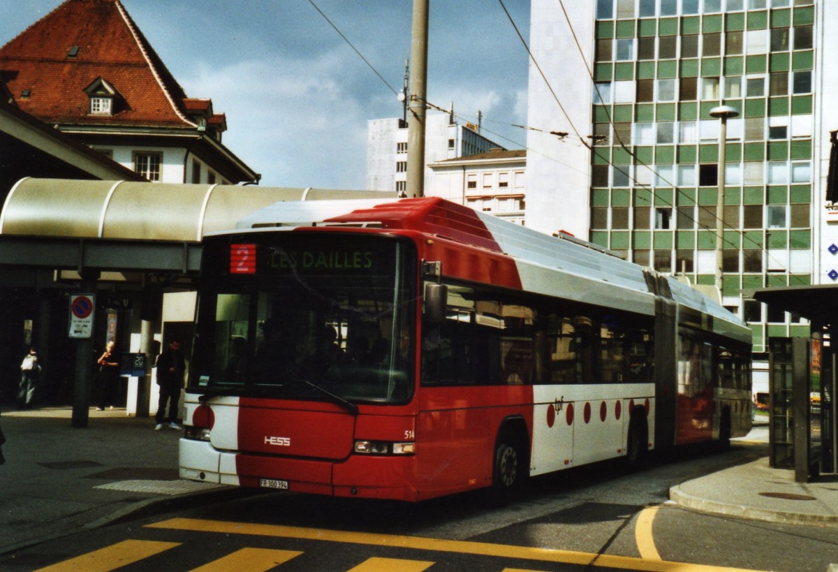 (126'421) - TPF Fribourg - Nr. 514/FR 300'394 - MAN/Hess Gelenkduobus am 19. Mai 2010 beim Bahnhof Fribourg