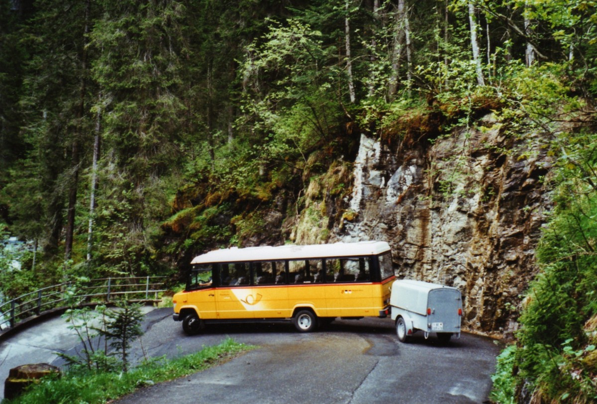 (126'633) - PostAuto Bern - BE 92'064 - Mercedes/Kusters (ex Portenier, Adelboden Nr. 5) am 29. Mai 2010 in Kiental, Hexenkessel