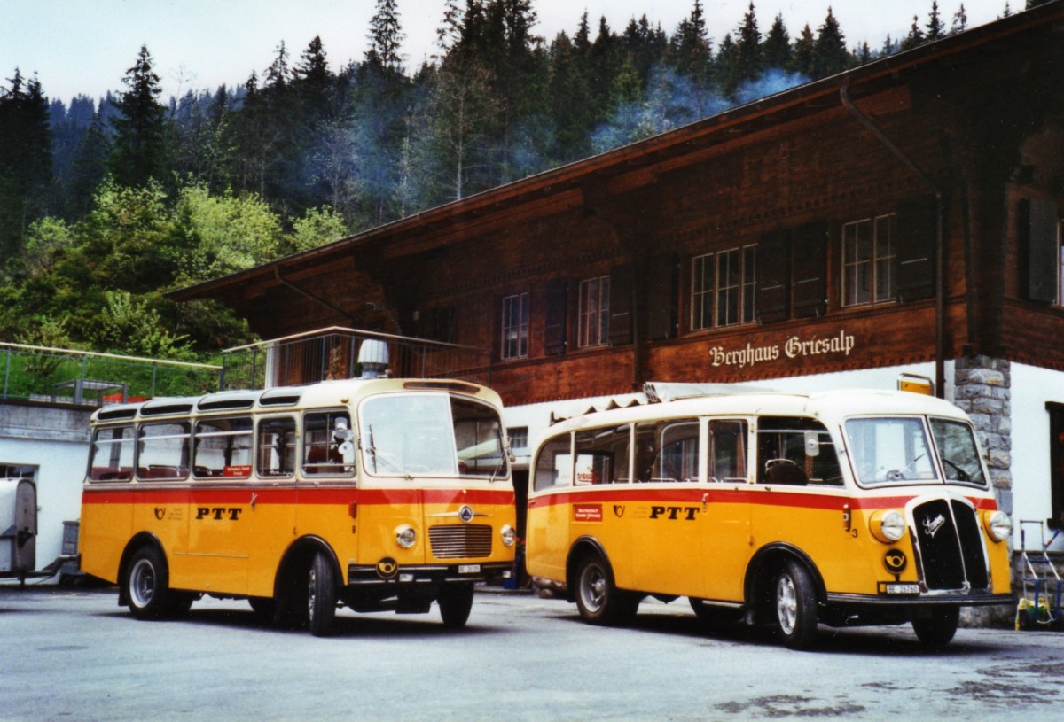 (126'705) - Schmid, Thrishaus - Nr. 9/BE 26'105 - Saurer/R&J (ex Geiger, Adelboden Nr. 9) + Nr. 3/BE 26'760 - Saurer/Gangloff (ex Geiger, Adelboden Nr. 3) am 29. Mai 2010 auf der Griesalp