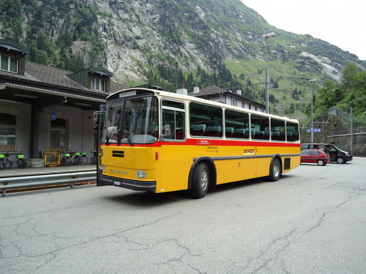 (127'605) - AVG Meiringen - Nr. 74/BE 607'481 - Saurer/R&J (ex P 24'357) am 4. Juli 2010 beim Bahnhof Gschenen