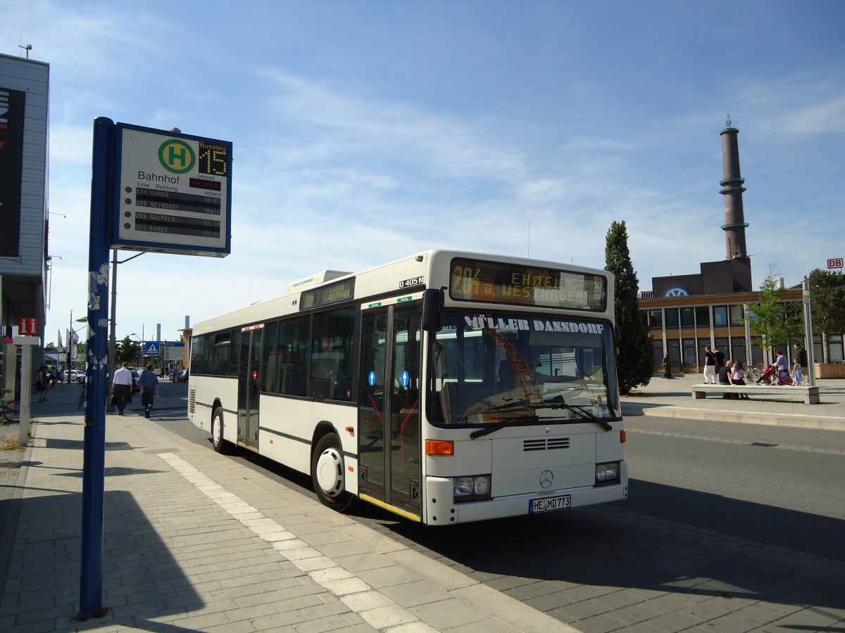 (127'774) - Mller, Danndorf - HE-MD 773 - Mercedes am 8. Juli 2010 beim Hauptbahnhof Wolfsburg