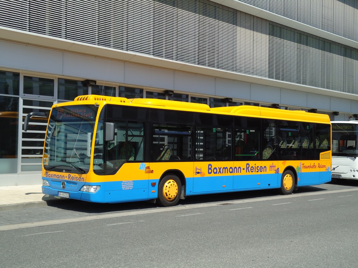 (127'915) - Baxmann, Sassenburg - GF-MJ 102 - Mercedes am 9. Juli 2010 beim Hauptbahnhof Wolfsburg