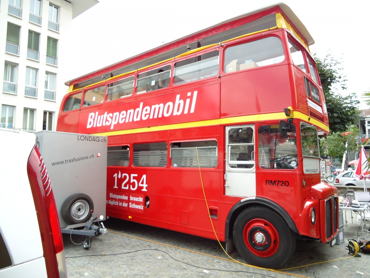 (127'987) - Londag, Bassersdorf - ZH 31'484 U - ??? (ex Londonbus Nr. 720) am 15. Juli 2010 in Thun, Waisenhausplatz