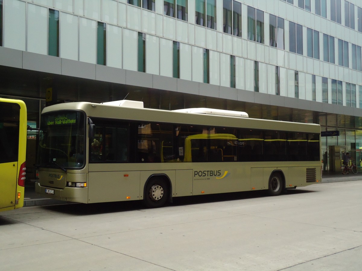 (128'630) - PostBus - PT 12'562 - Scania/Hess am 11. August 2010 beim Bahnhof Innsbruck