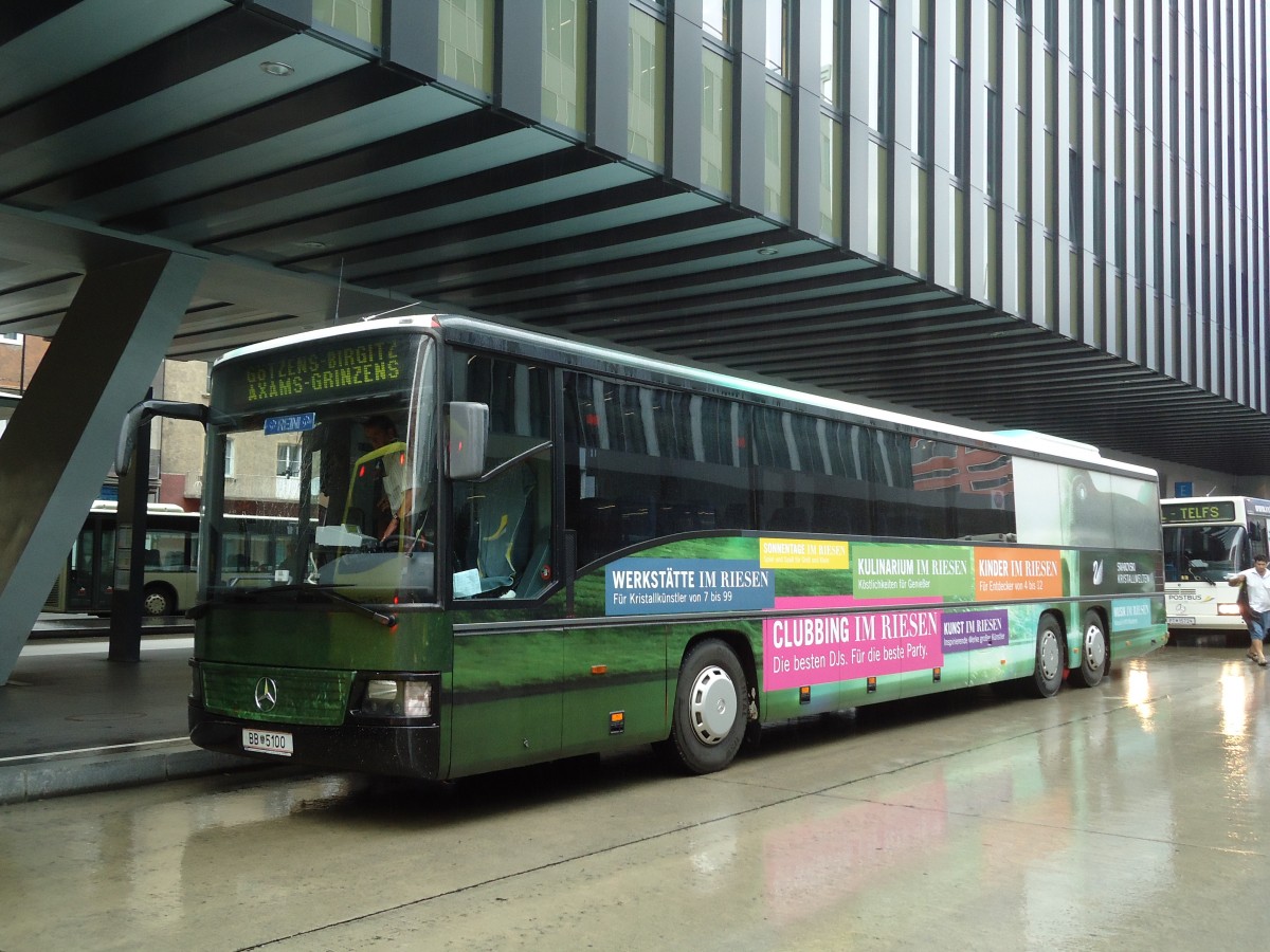 (128'660) - PostBus - BB 5100 - Mercedes am 11. August 2010 beim Bahnhof Innsbruck