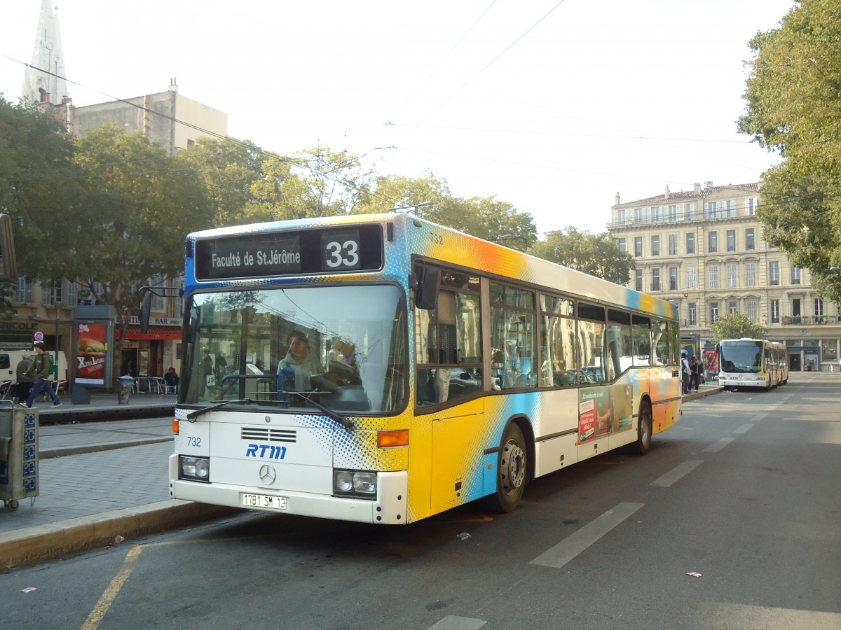 (130'531) - RTM Marseille - Nr. 732/1781 SM 13 - Mercedes am 15. Oktober 2010 in Marseille, Reformes Canebire