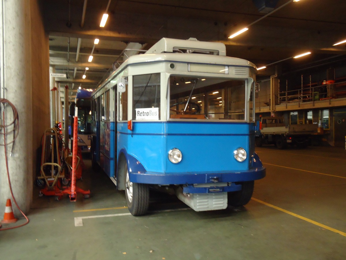 (130'926) - TL Lausanne (Rtrobus) - Nr. 2 - FBW/Eggli Trolleybus (ex Nr. 3) am 13. November 2010 in Lausanne, Dpt Prlaz