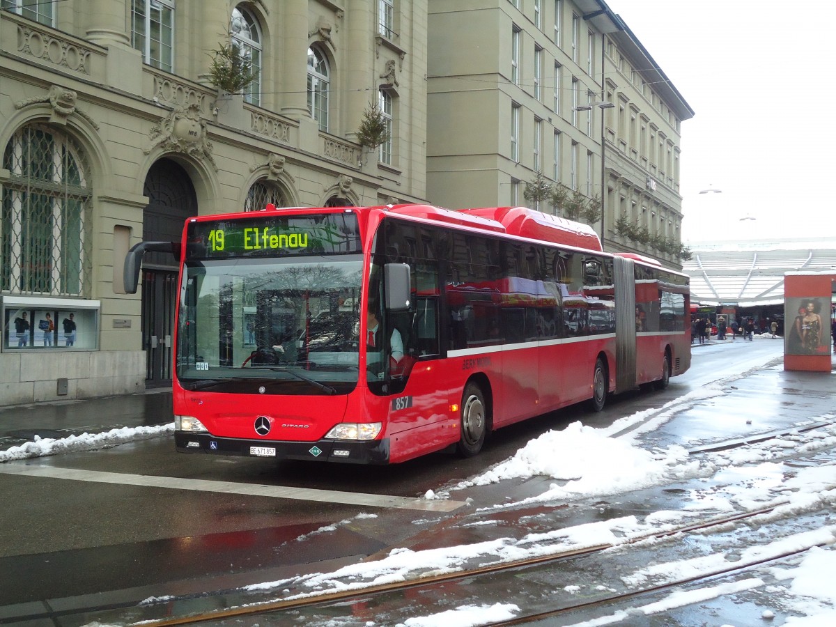 (131'178) - Bernmobil, Bern - Nr. 857/BE 671'857 - Mercedes am 29. November 2010 beim Bahnhof Bern