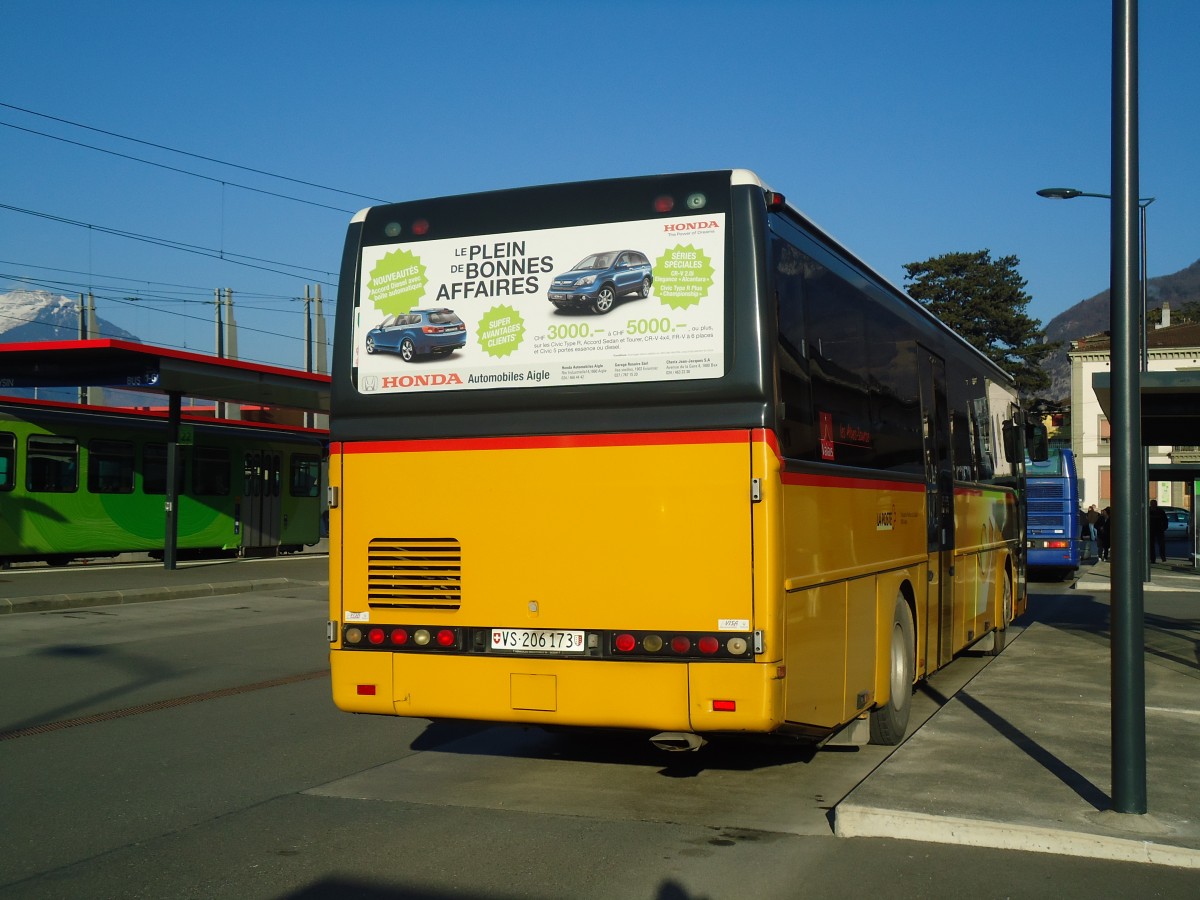 (132'375) - TPC Aigle - VS 206'173 - Renault am 22. Januar 2011 beim Bahnhof Aigle