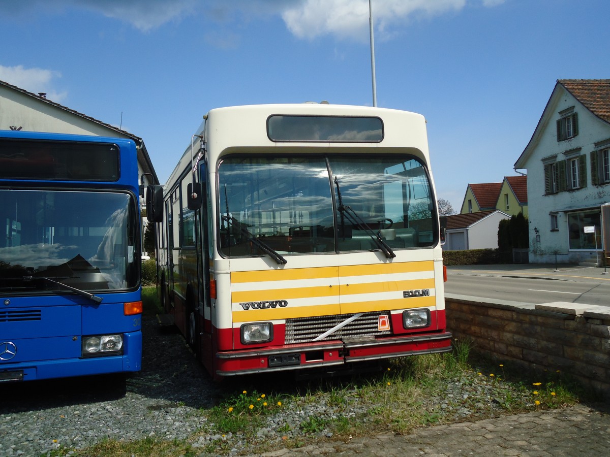 (133'272) - Busland, Burgdorf - Nr. 11 - Volvo/R&J (ex AOE Langnau Nr. 11; ex STI Thun Nr. 33; ex SAT Thun Nr. 33) am 13. April 2011 in Romanshorn, Spitz