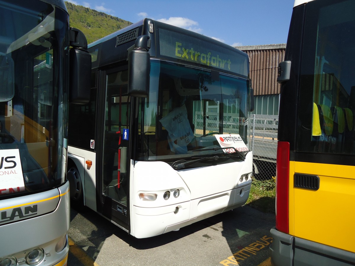 (133'329) - SBC Chur - Nr. 16 - Neoplan (ex Nr. 116) am 17. April 2011 in Biel, Rattinbus (Teilaufnahme)