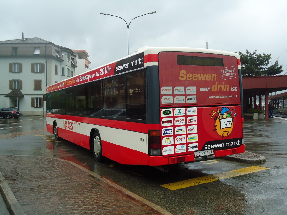 (133'659) - AAGS Schwyz - Nr. 14/SZ 9714 - Volvo/Hess am 14. Mai 2011 beim Bahnhof Schwyz