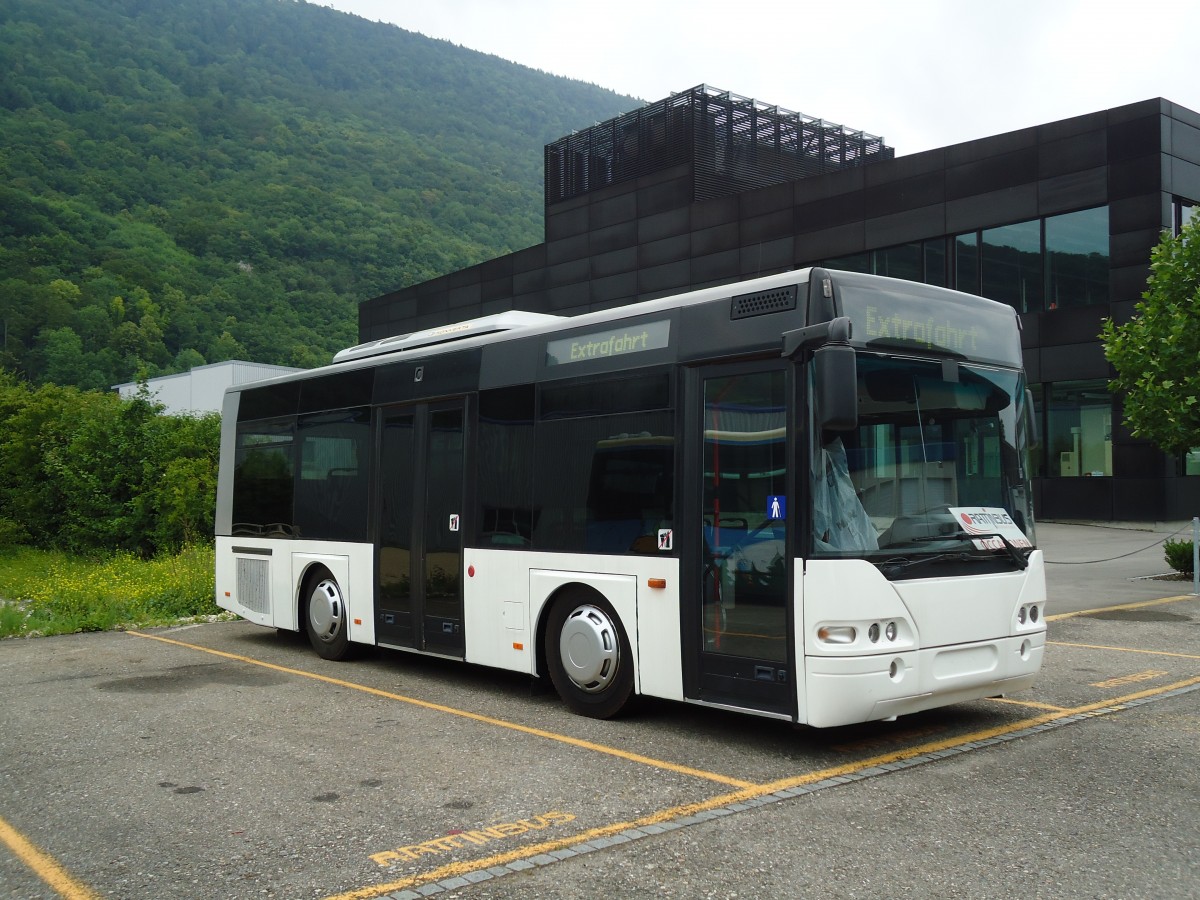 (133'963) - SBC Chur - Nr. 16 - Neoplan (ex Nr. 116) am 2. Juni 2011 in Biel, Rattinbus