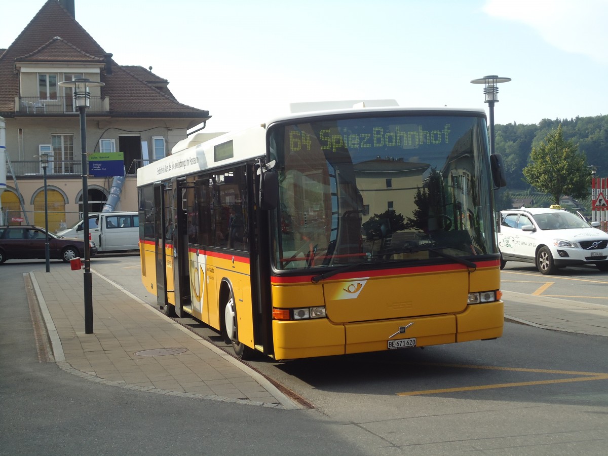 (134'537) - PostAuto Bern - BE 671'620 - Volvo/Hess (ex Schmocker, Stechelberg Nr. 2; ex PostAuto Graubnden; ex P 25'682) am 27. Juni 2011 beim Bahnhof Spiez