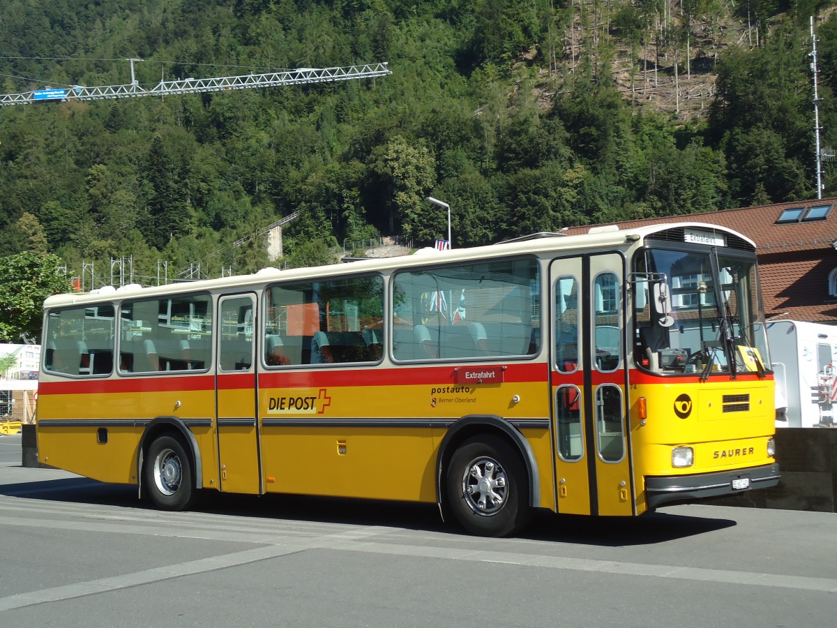 (134'663) - AVG Meiringen - Nr. 74/BE 607'481 - Saurer/R&J (ex P 24'357) am 3. Juli 2011 beim Bahnhof Interlaken Ost