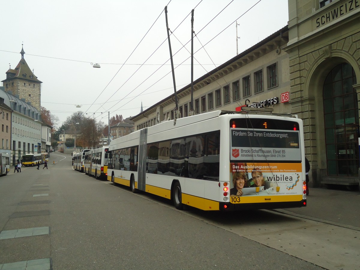 (136'975) - VBSH Schaffhausen - Nr. 103 - Hess/Hess Gelenktrolleybus am 24. November 2011 beim Bahnhof Schaffhausen