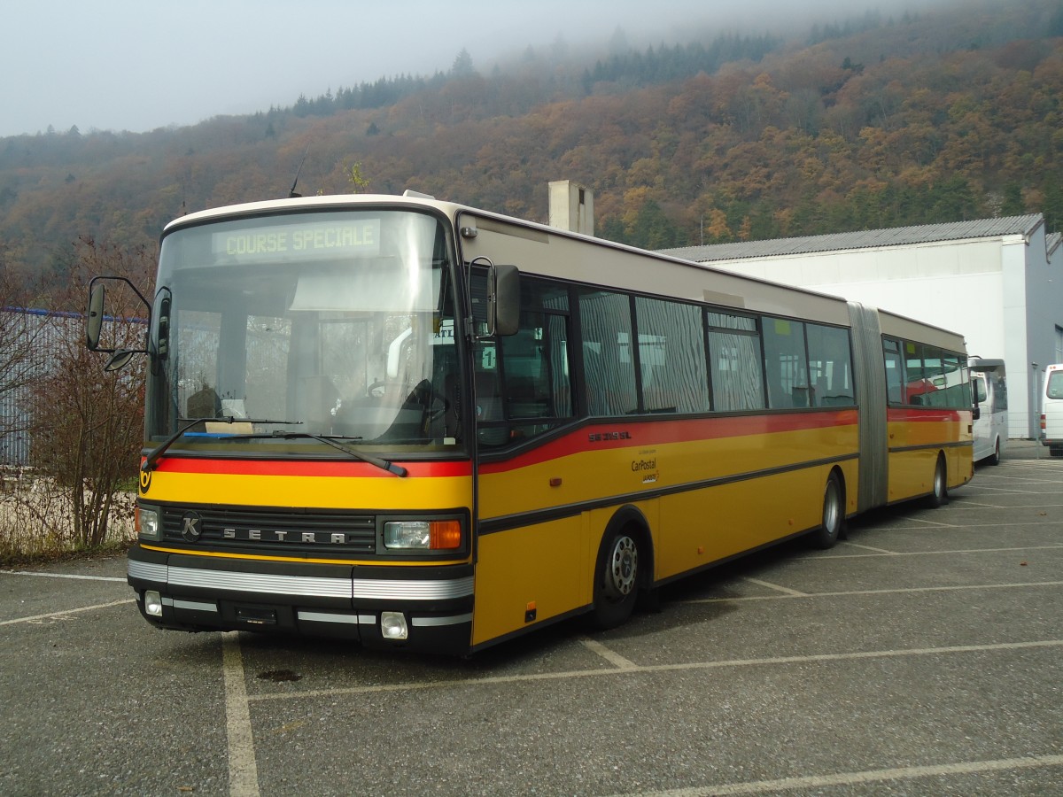 (137'033) - PostAuto Wallis - Nr. 12 - Setra (ex P 27'802) am 26. November 2011 in Biel, Rattinbus