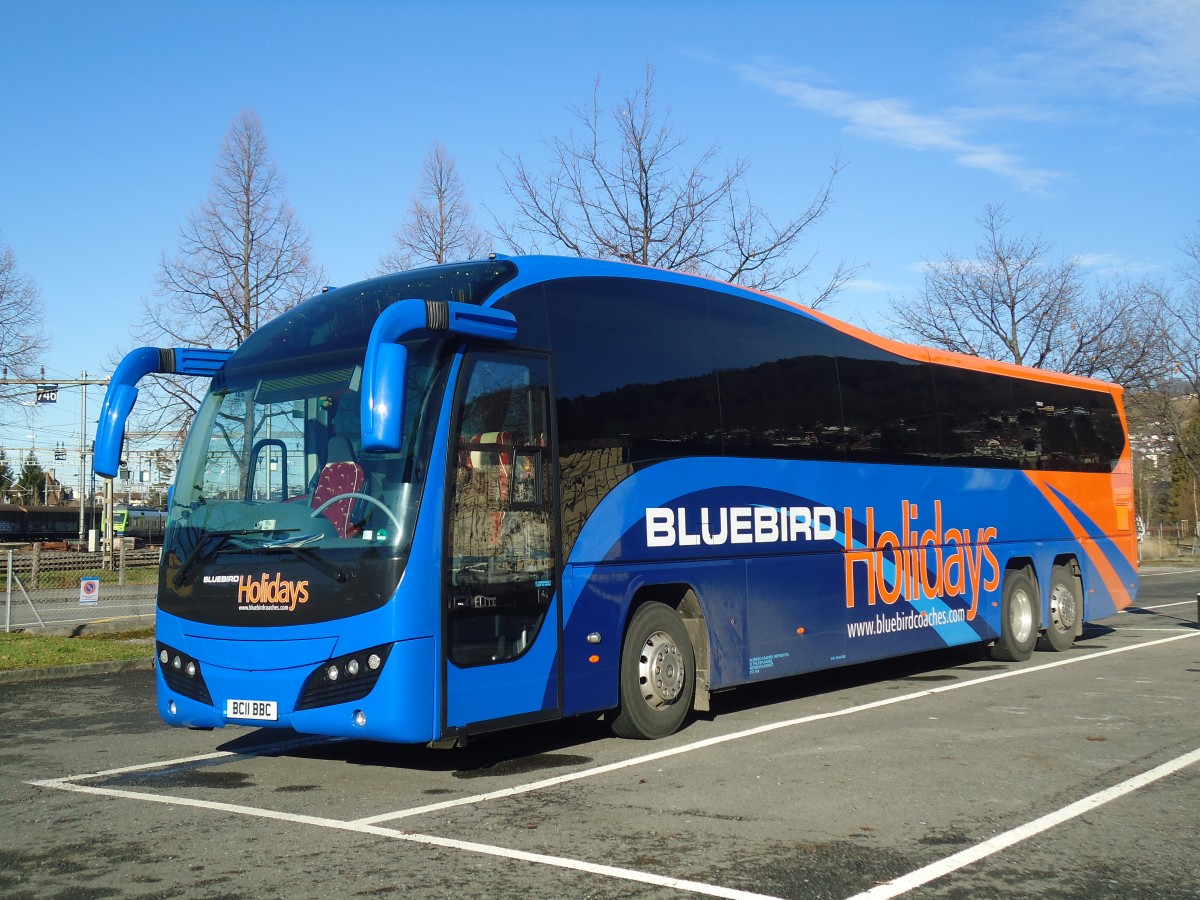 (137'297) - Aus England: Bluebird, Weymouth - BC11 BBC - Plaxton am 25. Dezember 2011 in Thun, Seestrasse