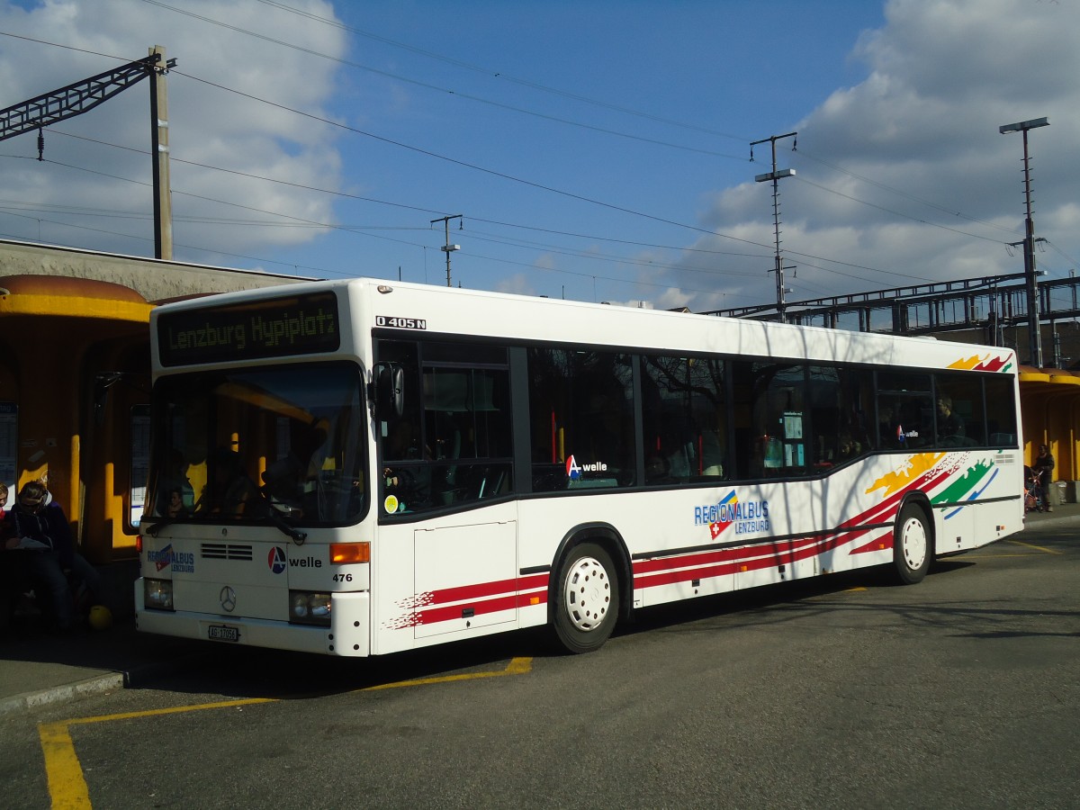 (138'087) - Knecht, Windsich - Nr. 476/AG 17'056 - Mercedes (ex Nr. 76) am 6. Mrz 2012 beim Bahnhof Lenzburg 