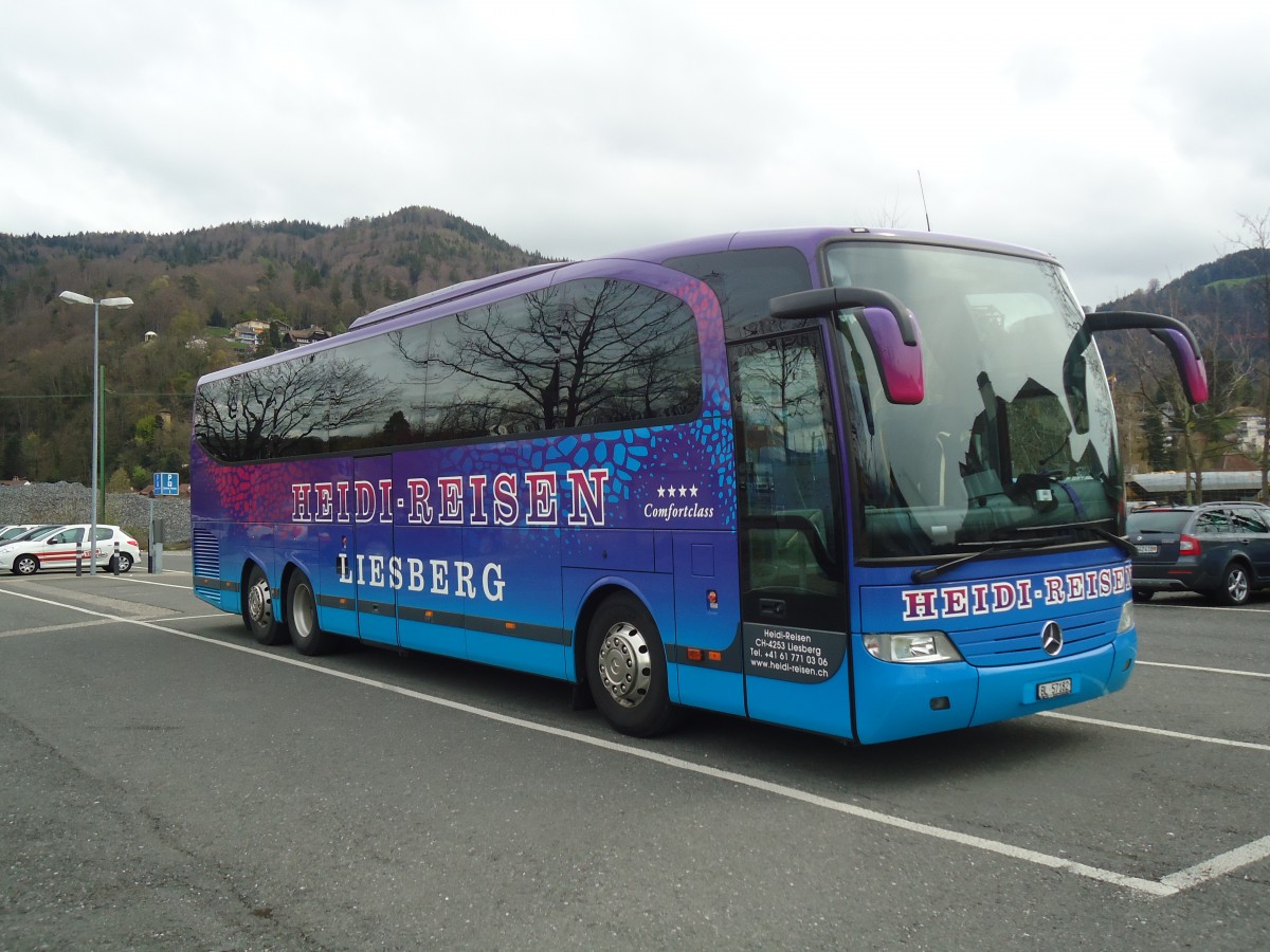 (138'516) - Heidi, Liesberg - BL 57'182 - Mercedes am 12. April 2012 in Thun, Seestrasse